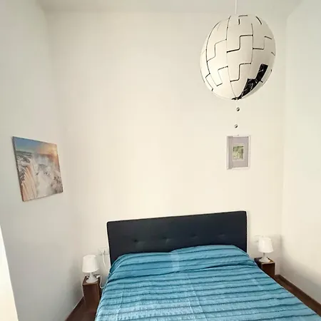 Myaslovelyluckycharm נאפולי