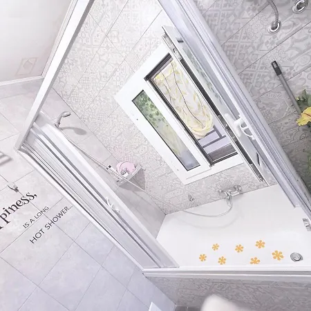 Myaslovelyluckycharm נאפולי